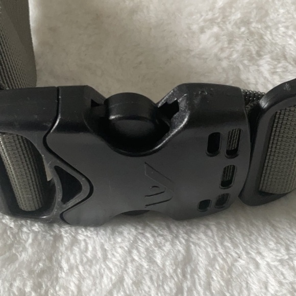 Tan and Gray Belt Bag with Durable Fabric and Metal Accents - Picture 8 of 9